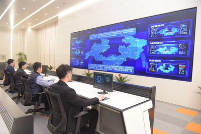 芯跨越、云大腦、智服務(wù) 軟件和信息技術(shù)服務(wù)的創(chuàng)新驅(qū)動